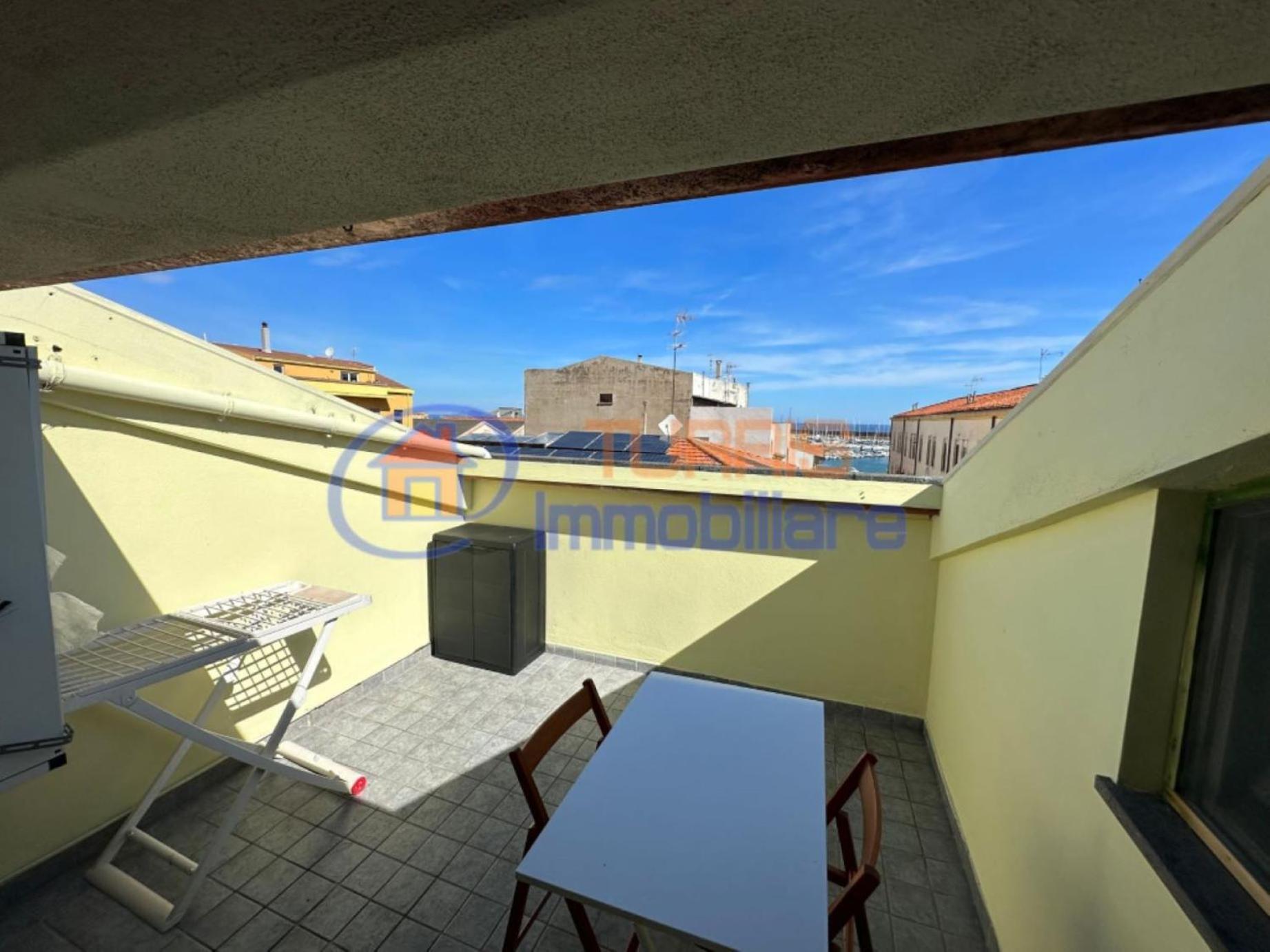 La Mansarda Di Via Galilei Apartamento Porto Torres Exterior foto